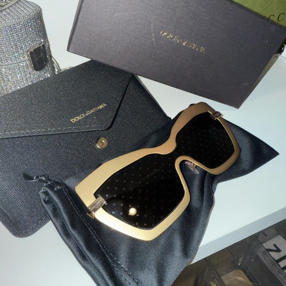 Dolce & Gabbana Gold Frame Sunglasses - Picture 1 of 4